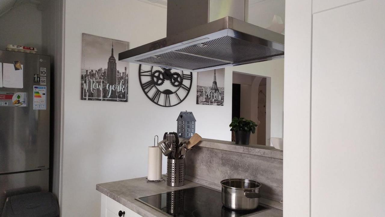 Leander Apartman Balatonlelle Eksteriør bilde